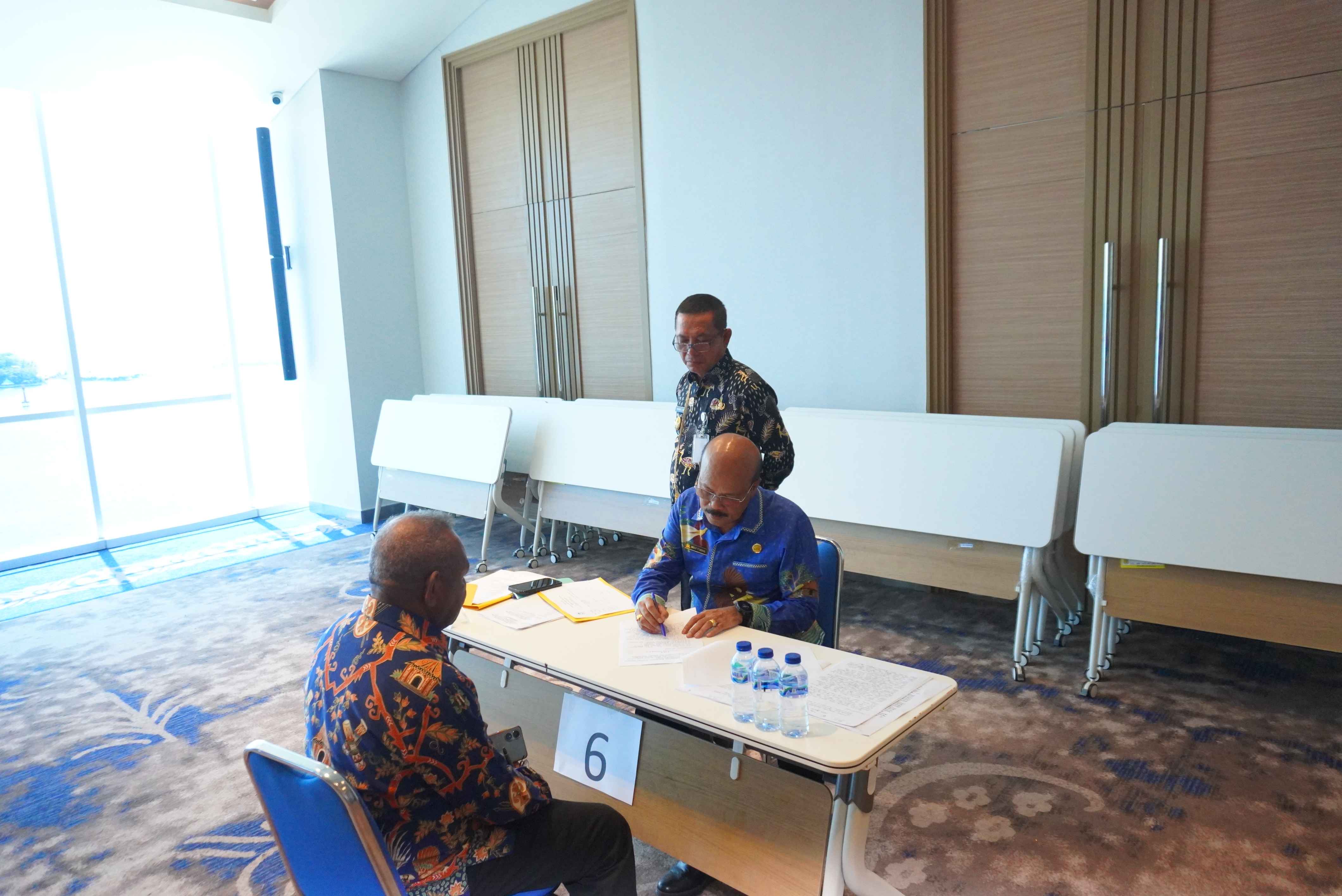 Tes Penulisan Makalah sebagai tahap kedua dalam Seleksi Jabatan Pimpinan Tinggi Pratama dilingkungan Pemerintah Provinsi Papua