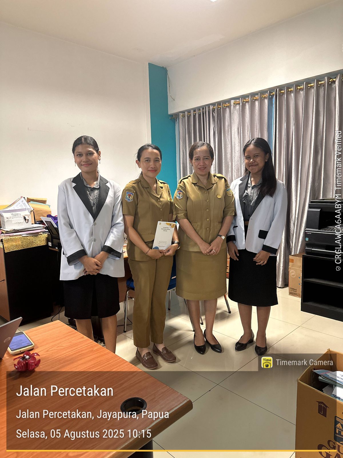 Monitoring Siswi PKL SNK Pariwisata di Badan Kepegawaian Daerah Provinsi Papua