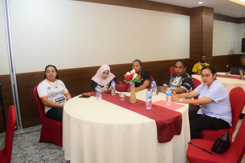 Penandatangan kerja sama antara hotel Aston dan Pemerintah Provinsi Papua 